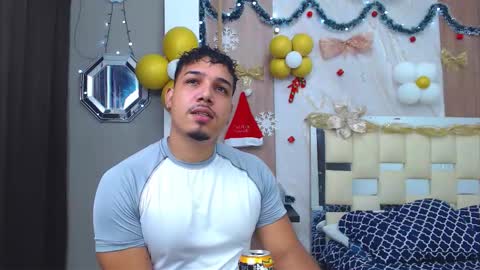 taylor_collins_2 online show from November 2025 10:25:01 PM