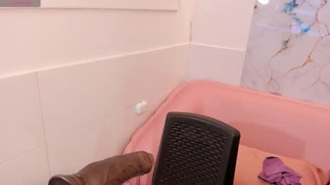 taylor_cupper_ online show from February 2026 04:20:02 AM