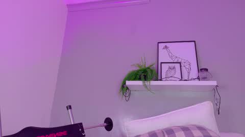 TAYLOR  online show from November 2025 11:38:01 PM