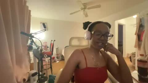 Snapshot of taylorsosweets chatting on August 2026 02:02:01 AM Taylor online show from August 2026 02:02:01 AM