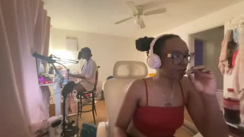 Snapshot of taylorsosweets chatting on August 2026 03:23:02 AM Taylor online show from August 2026 03:23:02 AM