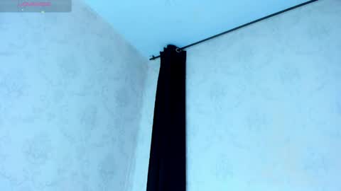 Snapshot of tayra_castle chatting on May 2026 08:49:01 PM Tayra online show from May 2026 08:49:01 PM