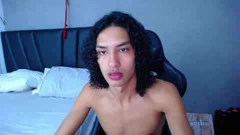 Tayron online show from March 2026 06:34:01 PM