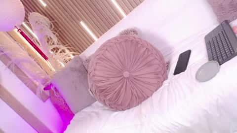 Snapshot of tayzon_foxxx chatting on May 2026 09:29:02 AM Sofia online show from May 2026 09:29:02 AM