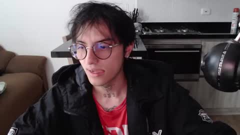 Teo independent model online show from July 2026 05:15:02 PM