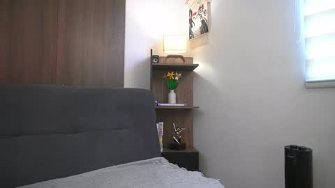 Leo and Luna online show from April 2026 05:28:01 PM