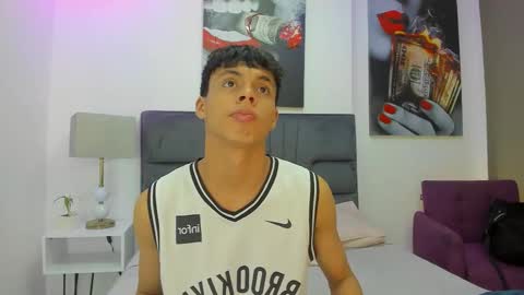 Team Twinks online show from November 2025 11:11:02 AM