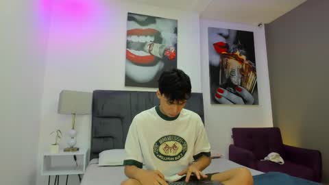 Team Twinks online show from November 2025 11:09:02 AM