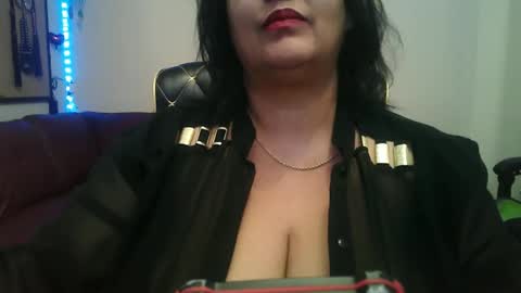 Reina online show from April 2026 03:57:02 AM