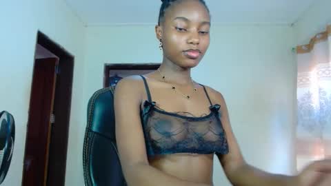 Snapshot of teasequeen01 chatting on October 2025 11:09:02 AM queen online show from October 2025 11:09:02 AM