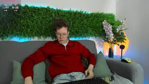 Teddy online show from December 2025 09:25:01 AM