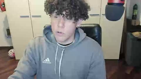 tedhmicro25 online show from November 2025 07:58:01 PM