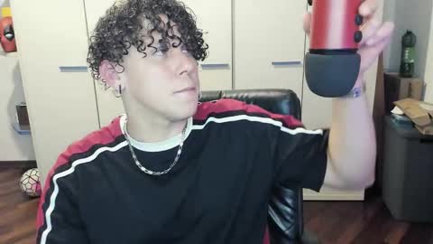 tedhmicro25 online show from November 2025 05:52:01 PM