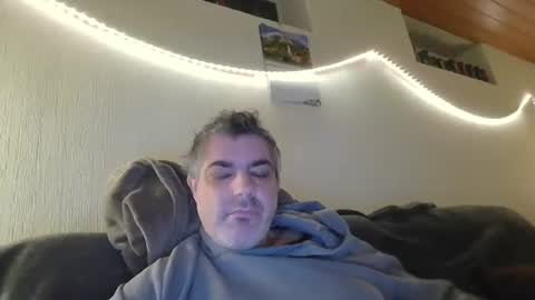 Peter online show from October 2025 10:43:02 PM