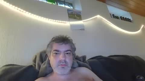 Peter online show from November 2025 07:52:02 AM