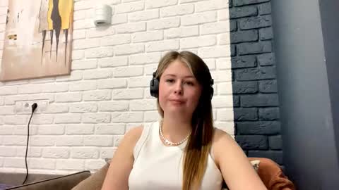 Snapshot of templeholberg chatting on March 2026 09:05:02 AM Lana online show from March 2026 09:05:02 AM