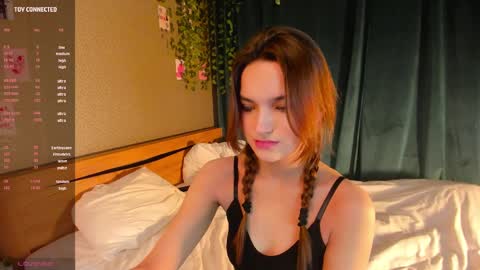 Snapshot of tempt_for_you chatting on March 2025 01:59:02 PM Megan online show from March 2025 01:59:02 PM