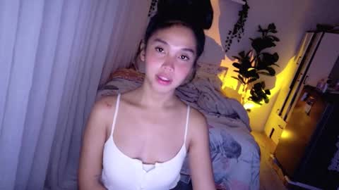 temptessa20 online show from November 2025 07:57:01 PM