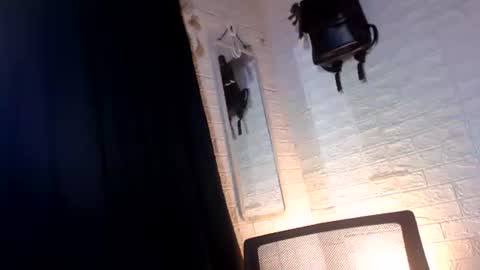 Snapshot of tempting_jon chatting on November 2025 05:15:01 PM tempting_jon online show from November 2025 05:15:01 PM