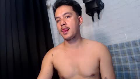 Snapshot of tempting_jon chatting on November 2025 09:31:01 AM tempting_jon online show from November 2025 09:31:01 AM