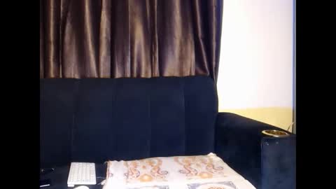 tempting_vibe online show from June 2026 05:06:01 PM