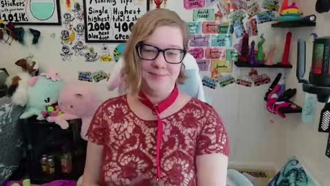 Pixie and Tentacle Overlord online show from March 2026 06:25:01 PM