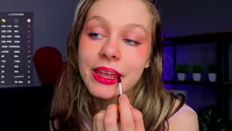 Snapshot of tender__beauty chatting on June 2026 07:46:01 PM Hey Im Aneta online show from June 2026 07:46:01 PM