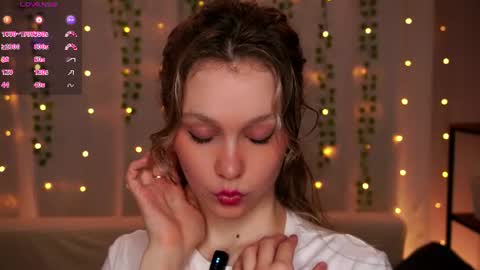 Snapshot of tender__beauty chatting on July 2026 06:47:02 PM Hey Im Aneta online show from July 2026 06:47:02 PM