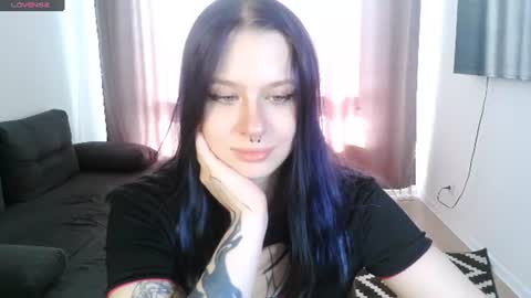 Snapshot of tender__kitty chatting on July 2026 03:21:02 PM Sue online show from July 2026 03:21:02 PM