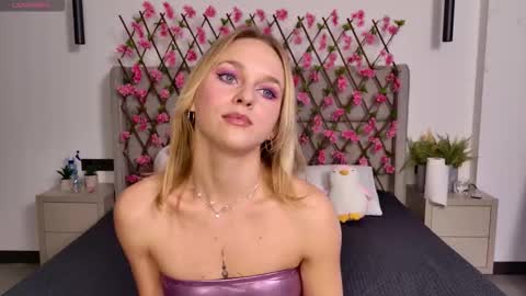 Snapshot of tendercrush chatting on January 2026 01:04:01 PM Ellis online show from January 2026 01:04:01 PM