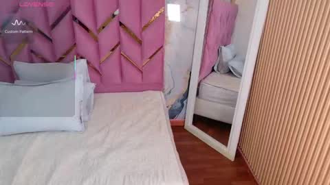 Tatiana online show from October 2025 12:28:02 PM