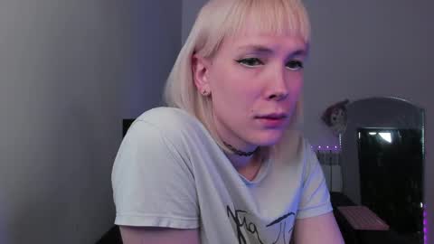Snapshot of tenebrise chatting on May 2026 01:38:01 PM Kira online show from May 2026 01:38:01 PM