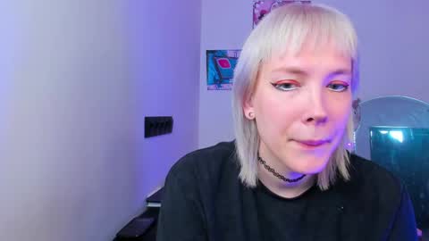 Snapshot of tenebrise chatting on May 2026 04:10:02 AM Kira online show from May 2026 04:10:02 AM