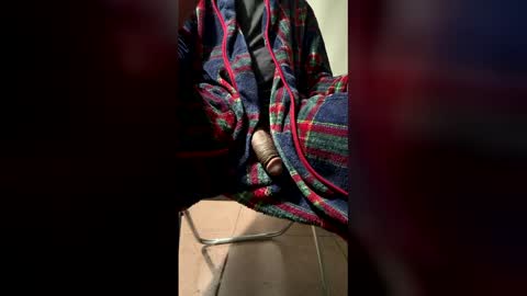 Snapshot of tenninchdick chatting on May 2026 03:02:02 AM TENNinchDick online show from May 2026 03:02:02 AM