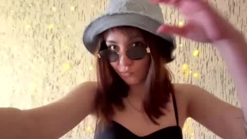 Snapshot of teodorareano chatting on June 2026 02:33:01 PM Dora online show from June 2026 02:33:01 PM