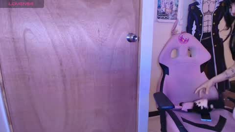 Terra Elowen online show from November 2025 11:32:02 AM