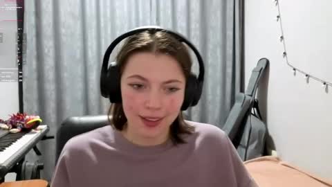 Snapshot of terranaufzinger chatting on April 2026 01:42:02 AM Anny Simpson online show from April 2026 01:42:02 AM