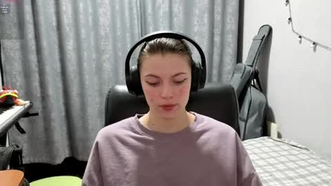 Snapshot of terranaufzinger chatting on April 2026 08:22:01 PM Anny Simpson online show from April 2026 08:22:01 PM
