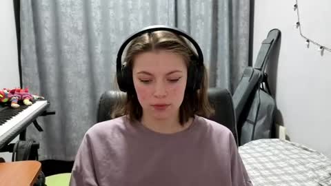 Snapshot of terranaufzinger chatting on April 2026 08:22:02 PM Anny Simpson online show from April 2026 08:22:02 PM