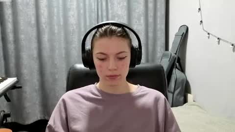 Snapshot of terranaufzinger chatting on May 2026 08:25:01 PM Anny Simpson online show from May 2026 08:25:01 PM