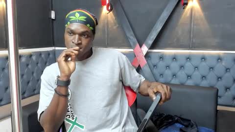 terranze_z online show from December 2025 07:11:02 PM