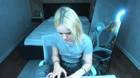 Tessa online show from April 2026 09:21:02 AM