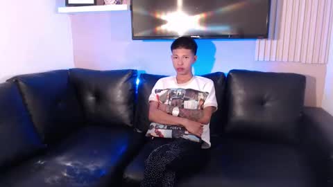 tessachains online show from January 2026 06:04:01 AM