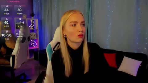 TessaHamilton online show from November 2025 10:14:01 AM