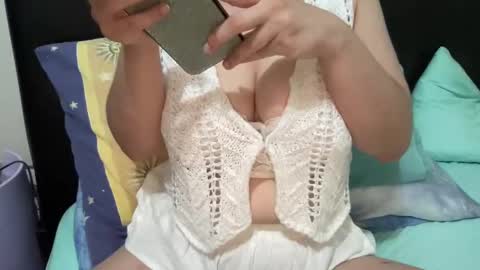 Snapshot of tessgetsdrunk chatting on December 2024 10:36:02 AM tessgetsdrunk online show from December 2024 10:36:02 AM