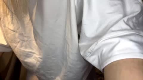 tessiebe online show from March 2026 03:19:02 PM