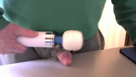 Test the Chat online show from November 2025 07:01:02 PM