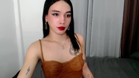 Snapshot of tgirl_jasmine1 chatting on February 2025 01:37:02 PM Vanessa online show from February 2025 01:37:02 PM