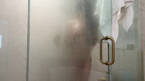 Snapshot of tgirltoesx chatting on November 2025 05:39:02 PM babygirlmami online show from November 2025 05:39:02 PM