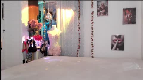 Snapshot of thaidream25 chatting on May 2026 03:23:01 AM Ana online show from May 2026 03:23:01 AM